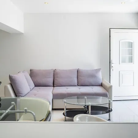 Buto Apartman Selce